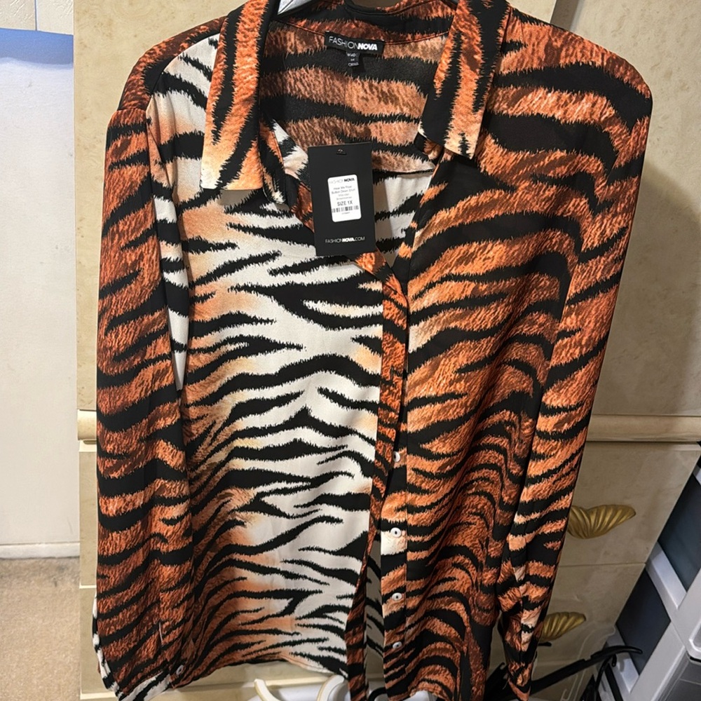 Fashion nova tiger print button down shirt
